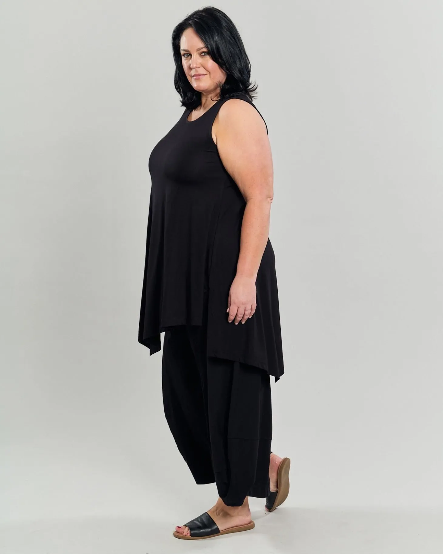 Women Alembika Ani Sleeveless Tunic Top, Black