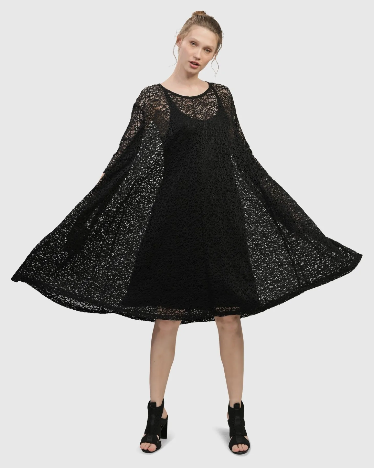 Women Alembika Artemis Trapeze Dress, Black