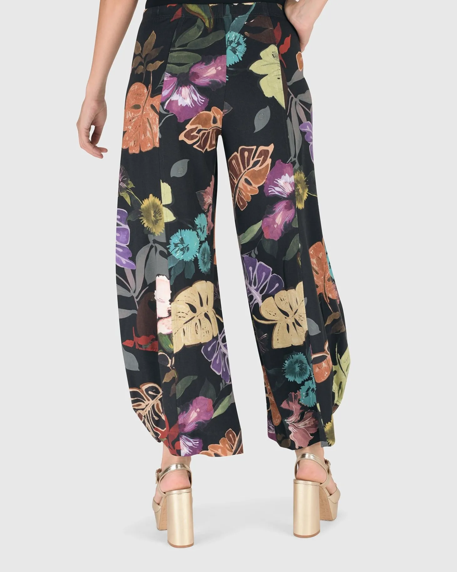Women Alembika Bali Punto Pants, Leaves Multi