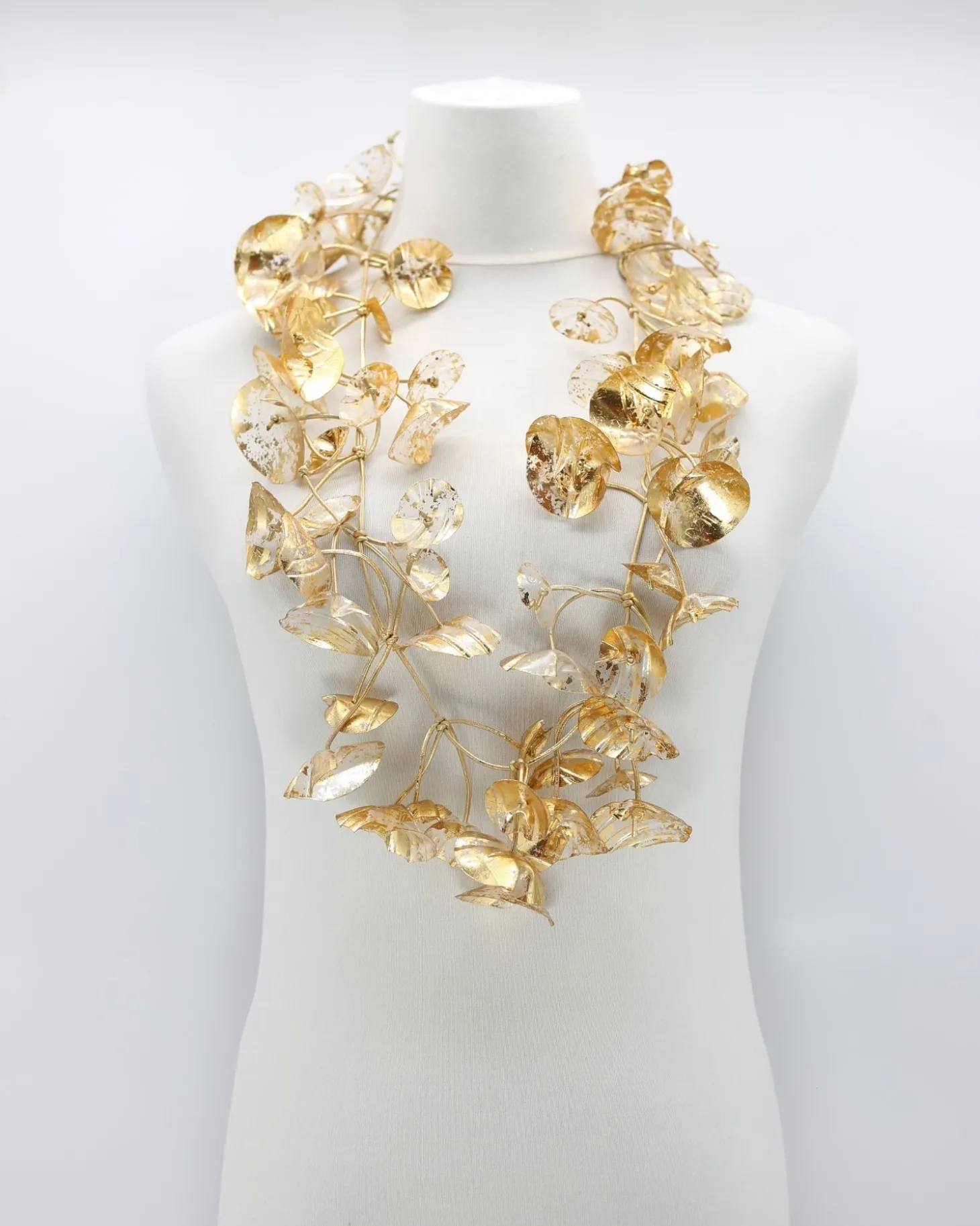 Women Alembika Big Double Water Lily Necklace, Gold