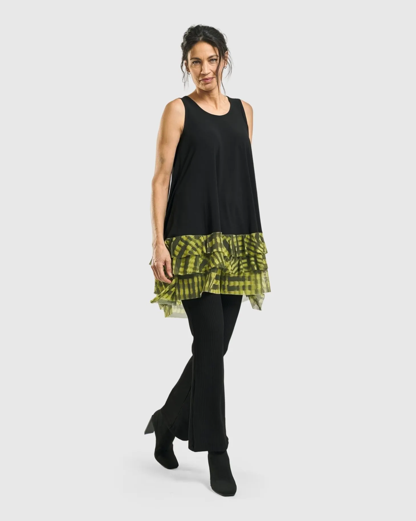 Women Alembika Busy Bee Sleeveless Tunic Top, Yellow