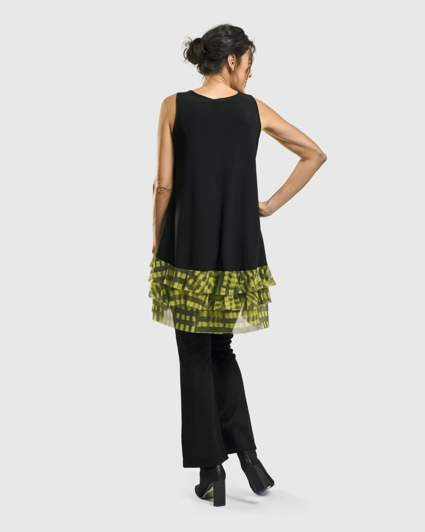 Women Alembika Busy Bee Sleeveless Tunic Top, Yellow