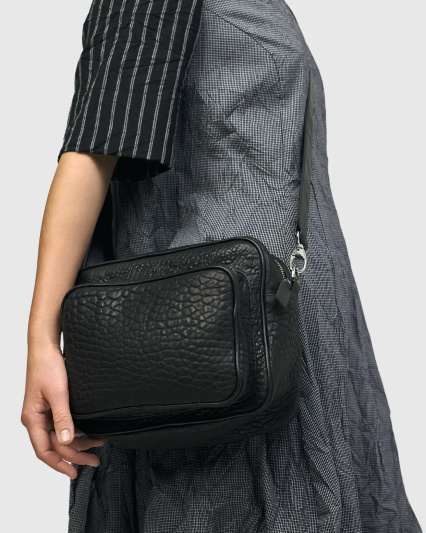 Women Alembika Carryall Camera Bag, Black