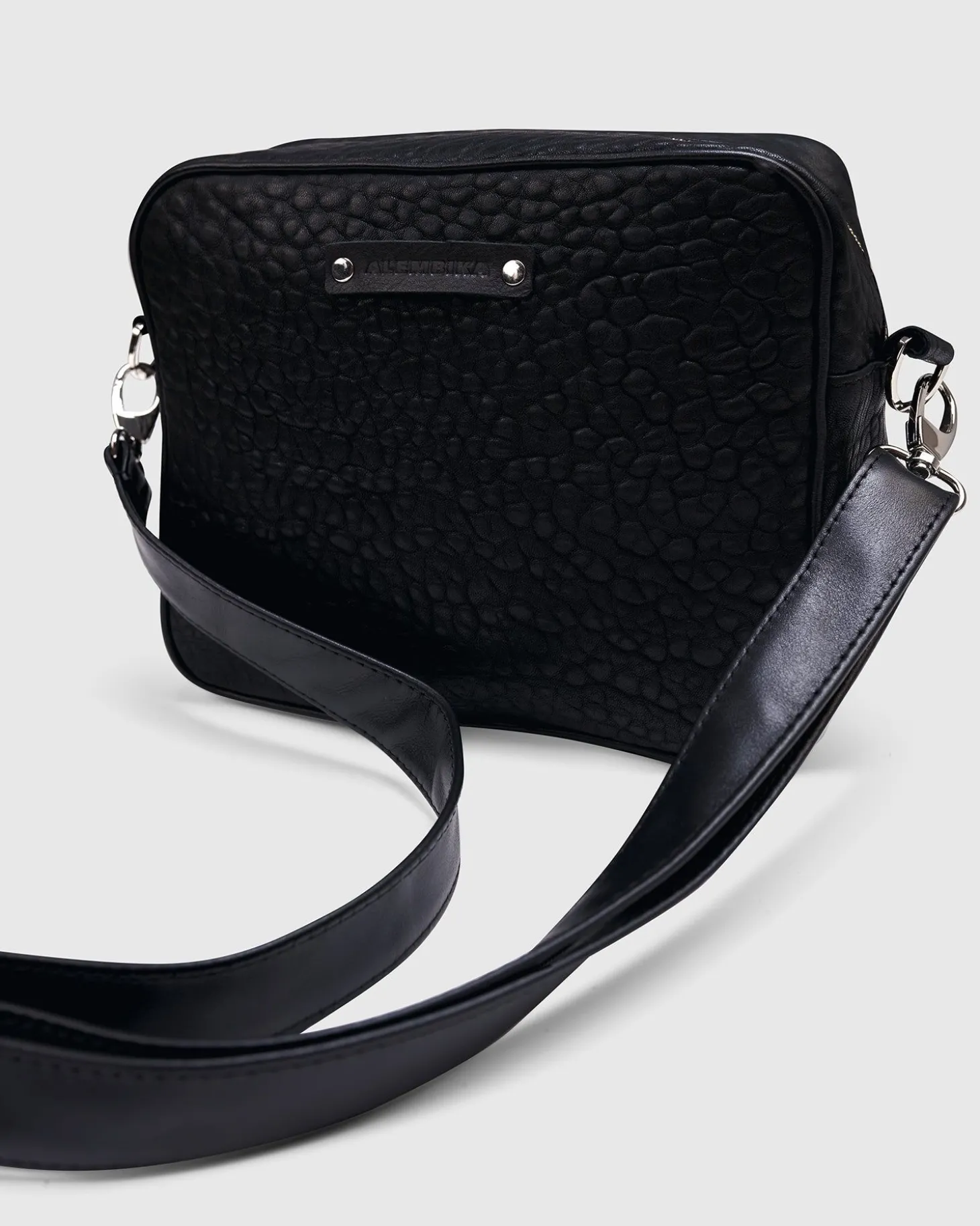Women Alembika Carryall Camera Bag, Black
