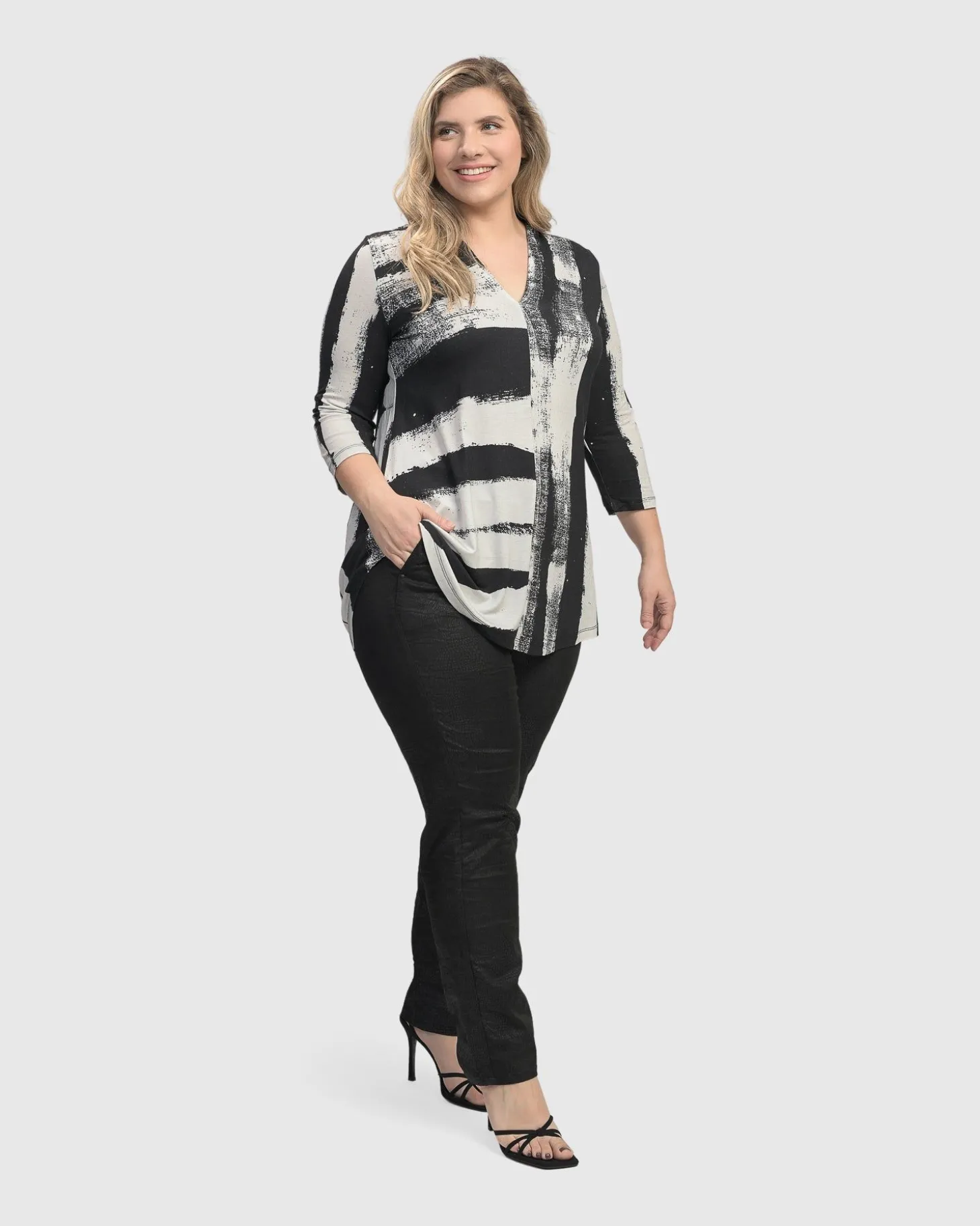 Women Alembika Charisma V Neck Tunic Top, Grunge