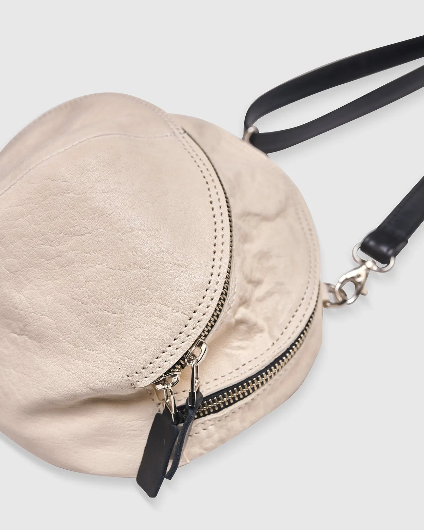Women Alembika Circle Canteen Bag, Ivory