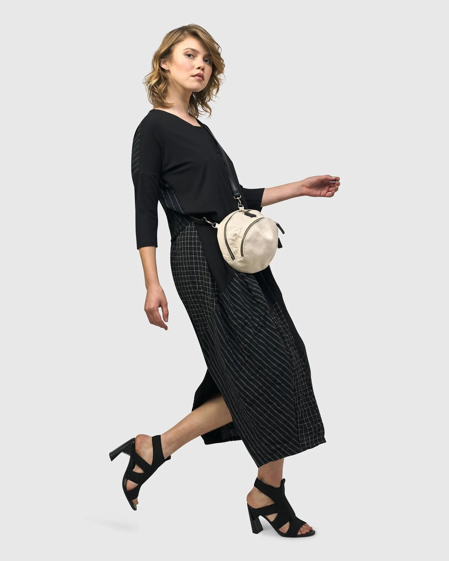 Women Alembika Circle Canteen Bag, Ivory