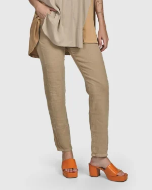 Women Alembika Cotton Iconic Stretch Cotton Jeans, Sand