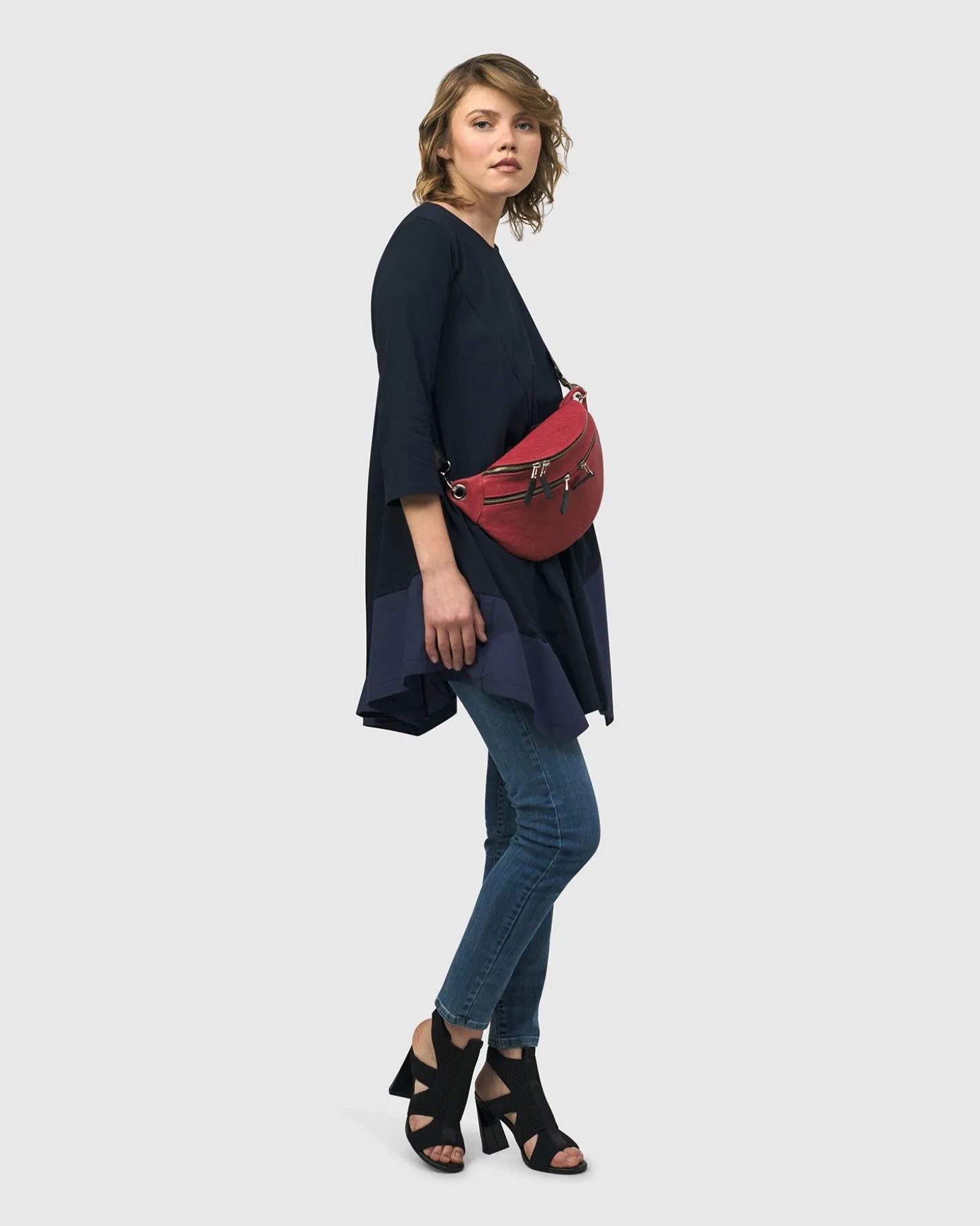 Women Alembika Crossbody Sling Bag, Vermillion