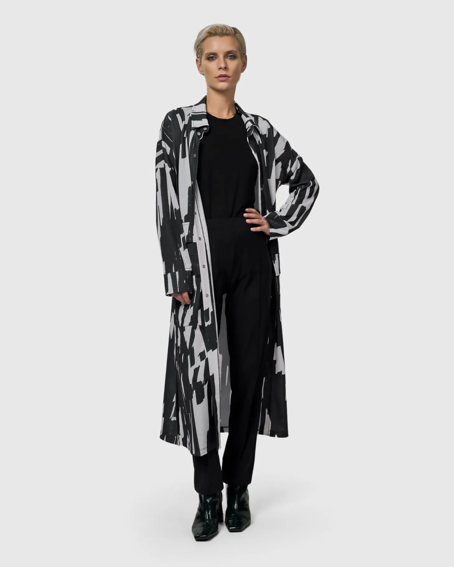 Women Alembika Cyber Duster, Brush
