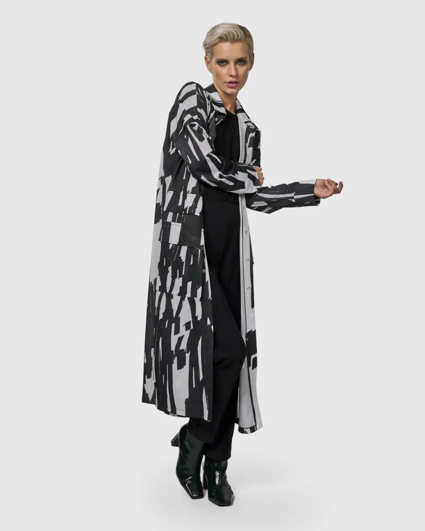 Women Alembika Cyber Duster, Brush