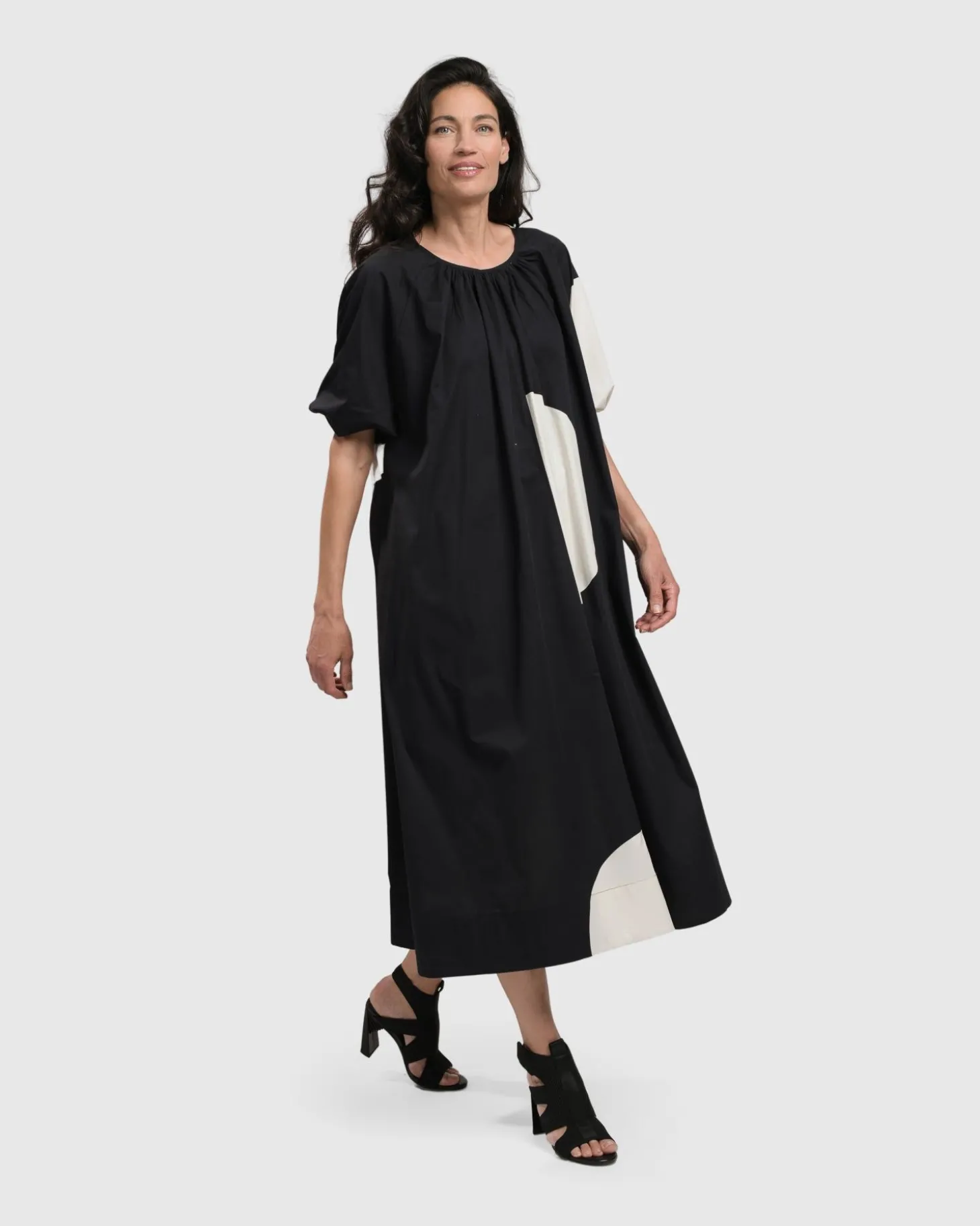 Women Alembika Debbie Muumuu Dress, Mono