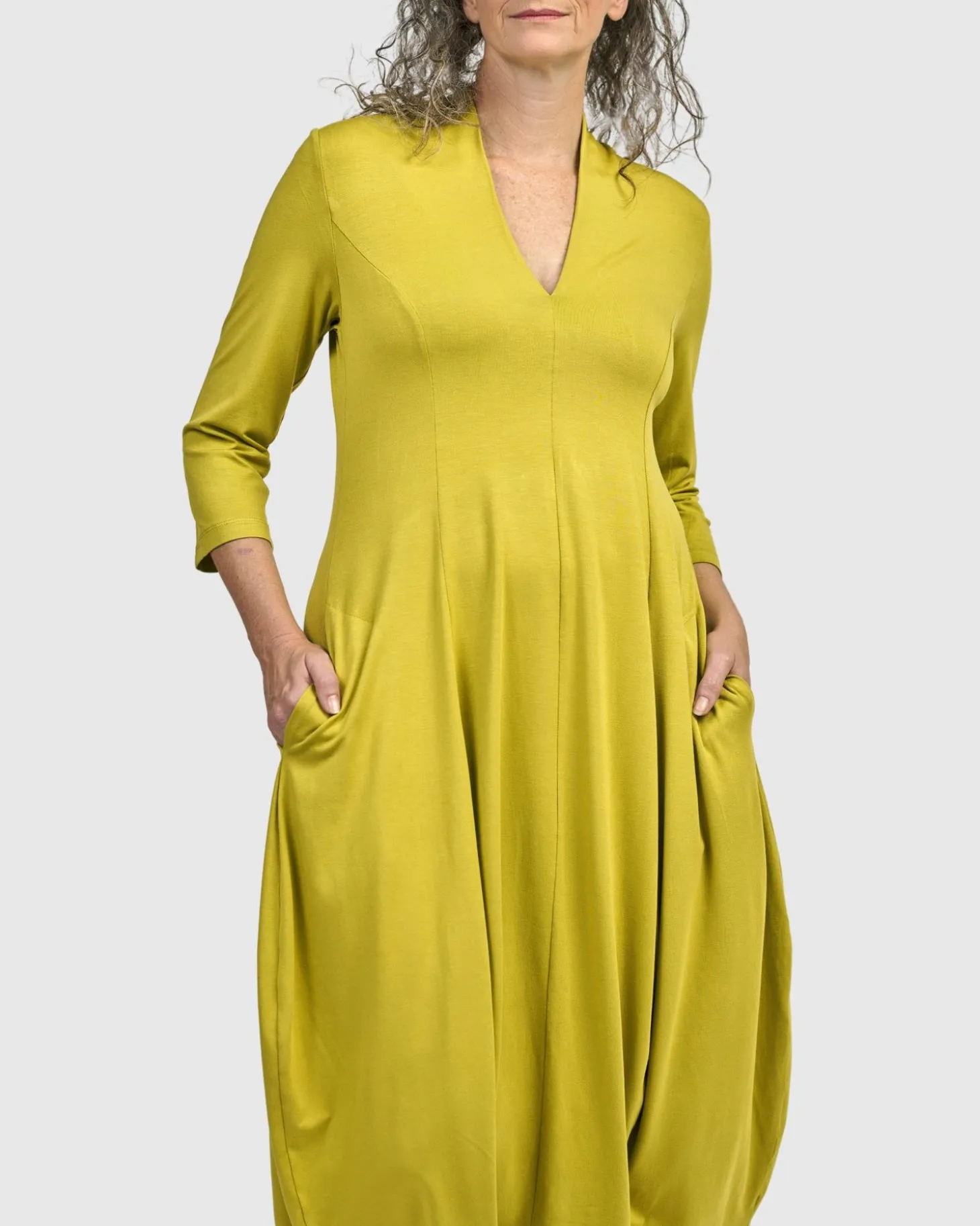Women Alembika Essential Cocoon Dress, Lime