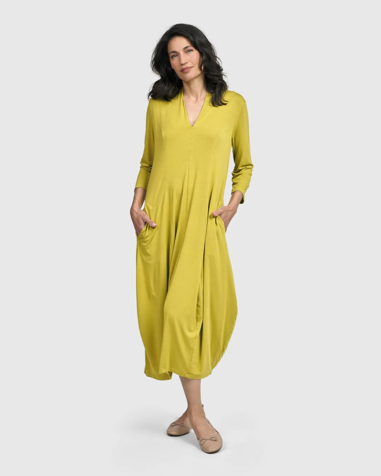 Women Alembika Essential Cocoon Dress, Lime