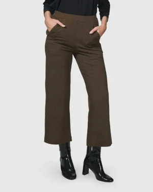 Women Alembika Essential Cropped Pants, Brown