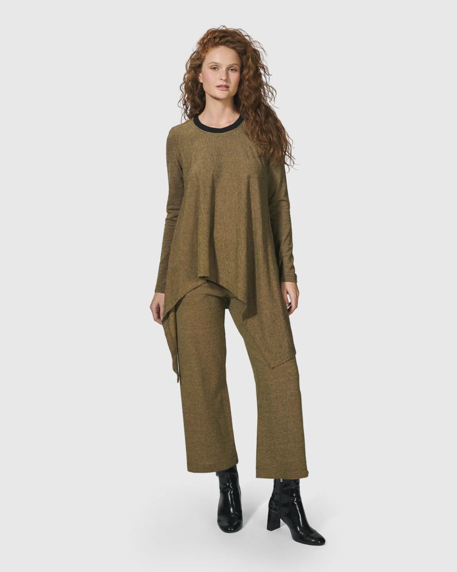 Women Alembika Essential Cropped Pants, Honey