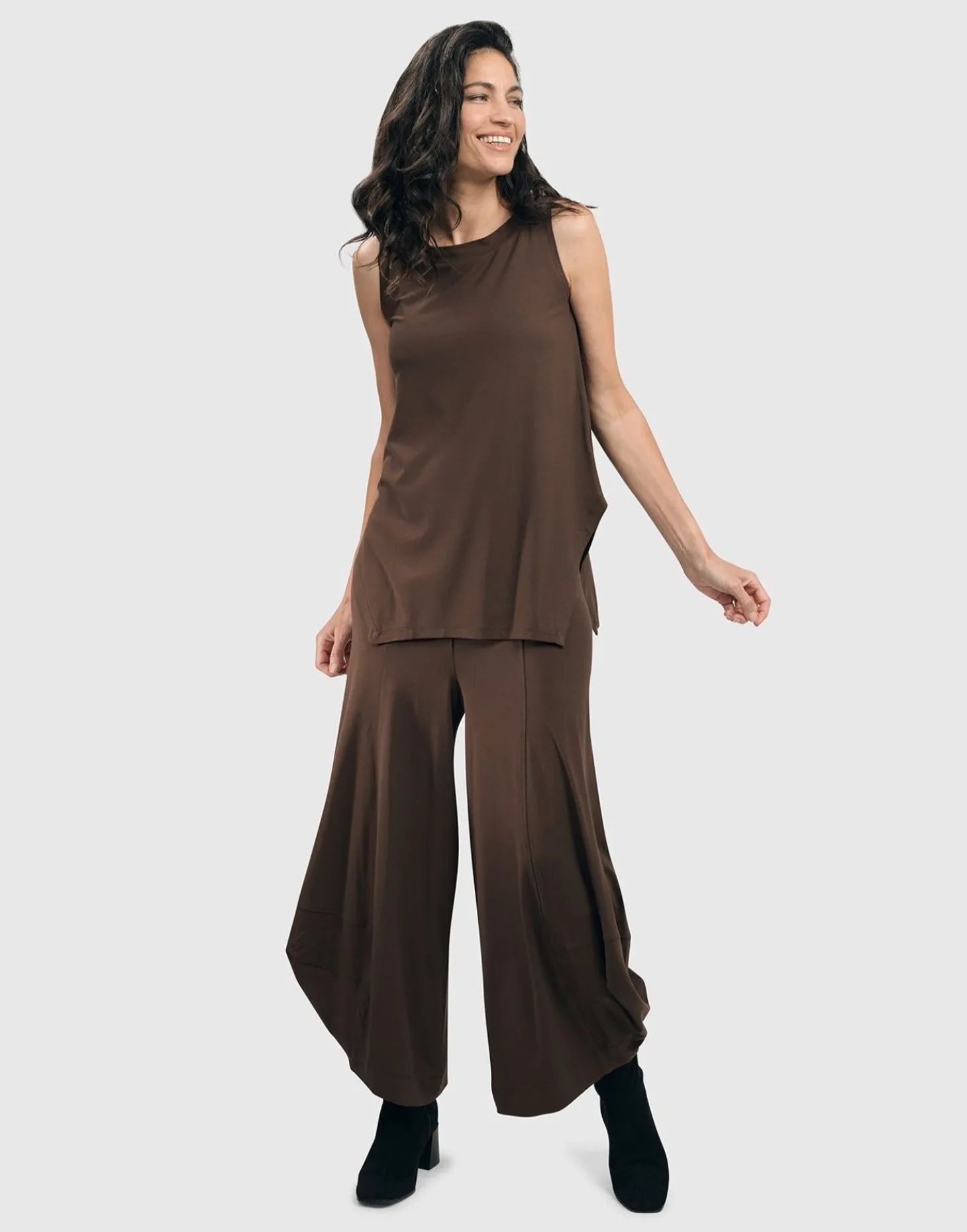 Women Alembika Essential Cutaway Tank Top, Coffee