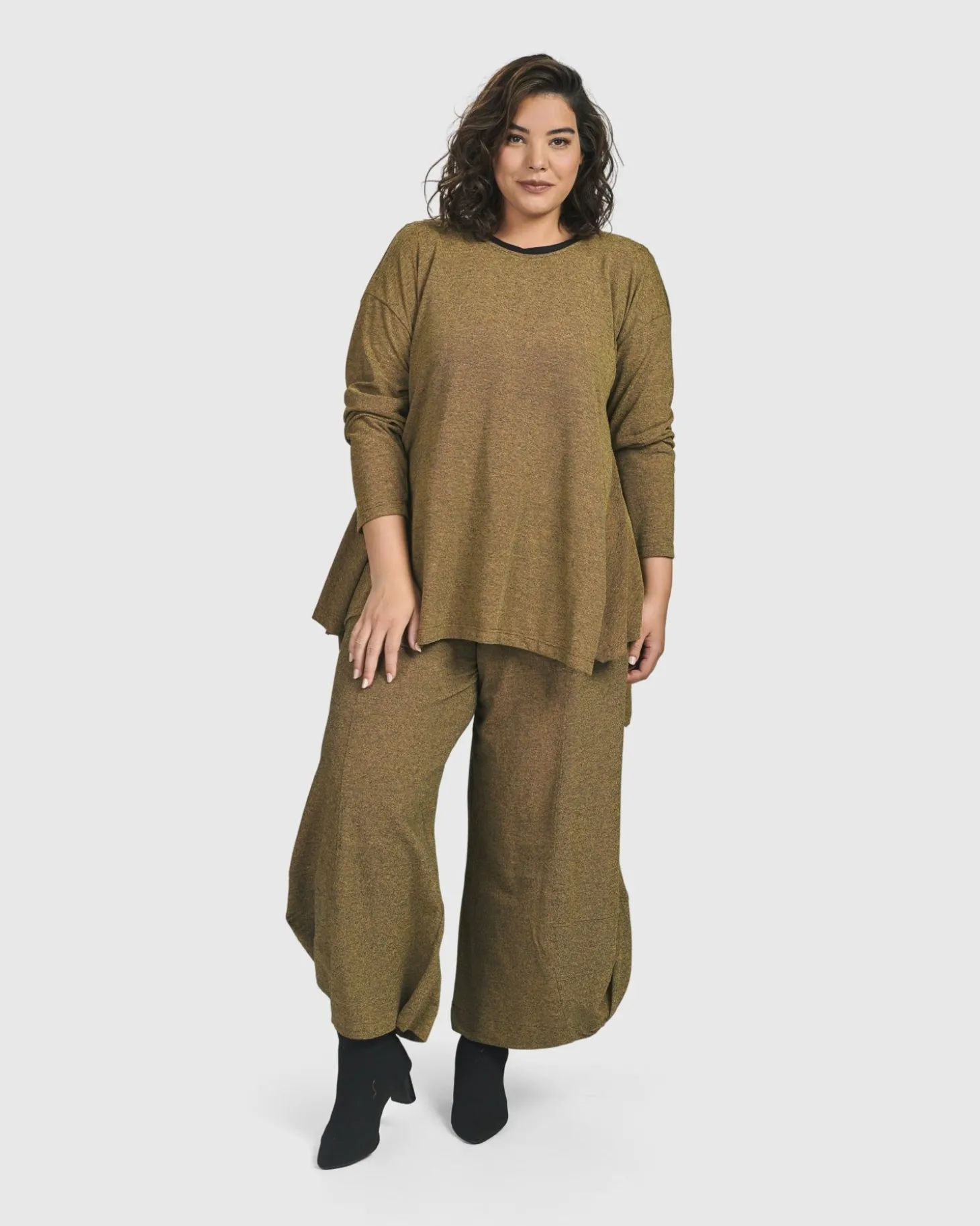 Women Alembika Essential Flared Top, Honey