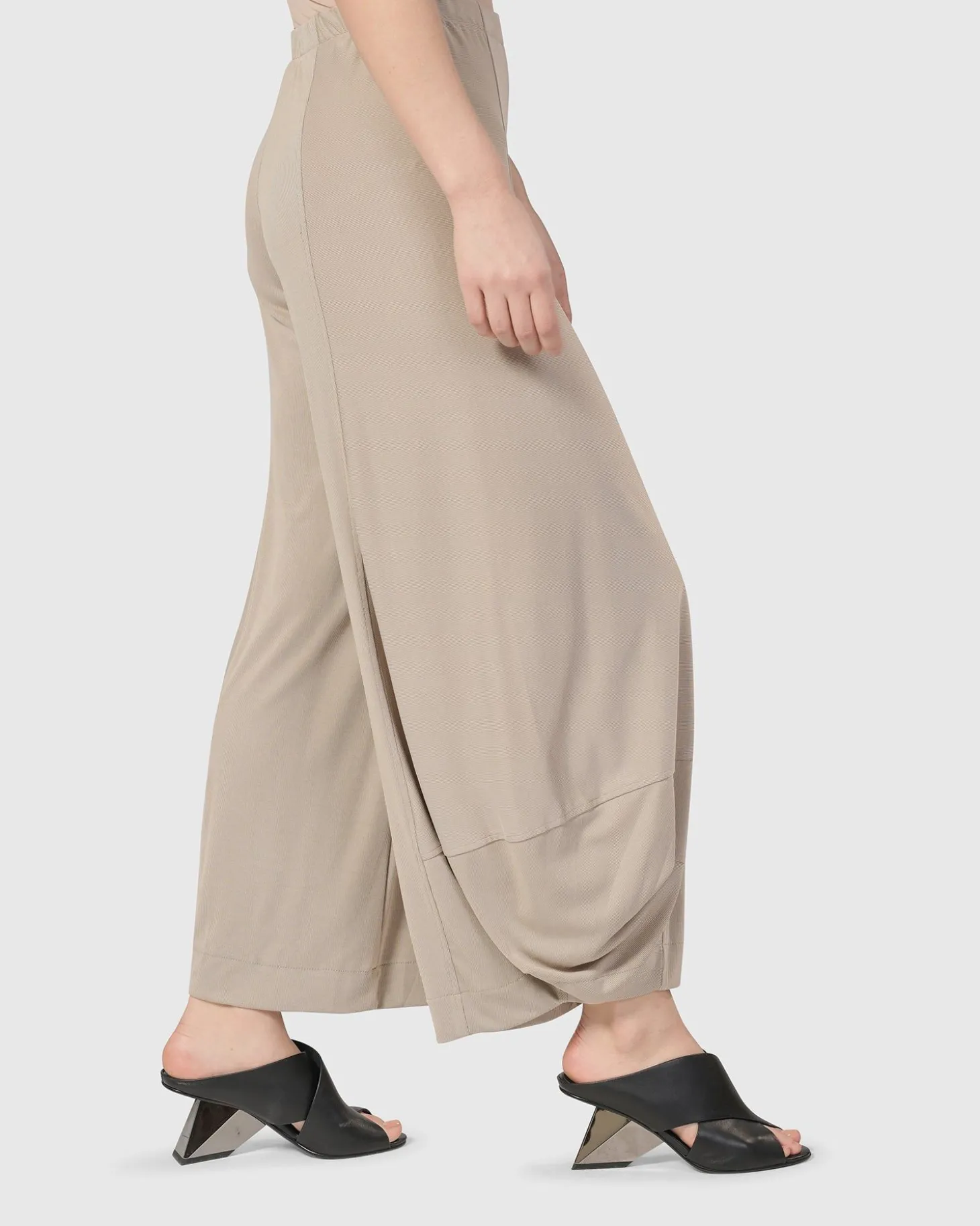 Women Alembika Essential Go-To Punto Pants, Ecru