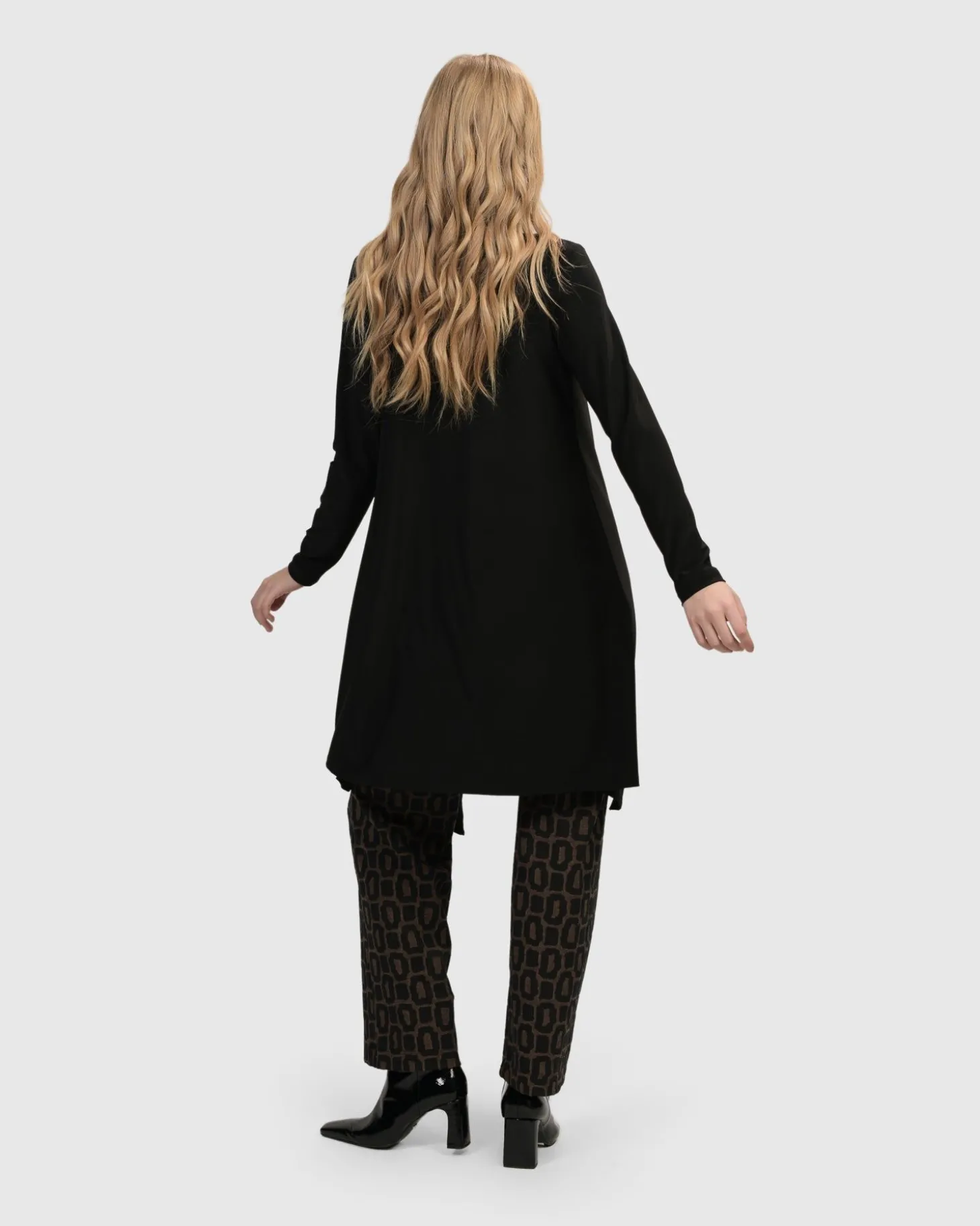 Women Alembika Essential Hi-Lo Button Down Top, Black