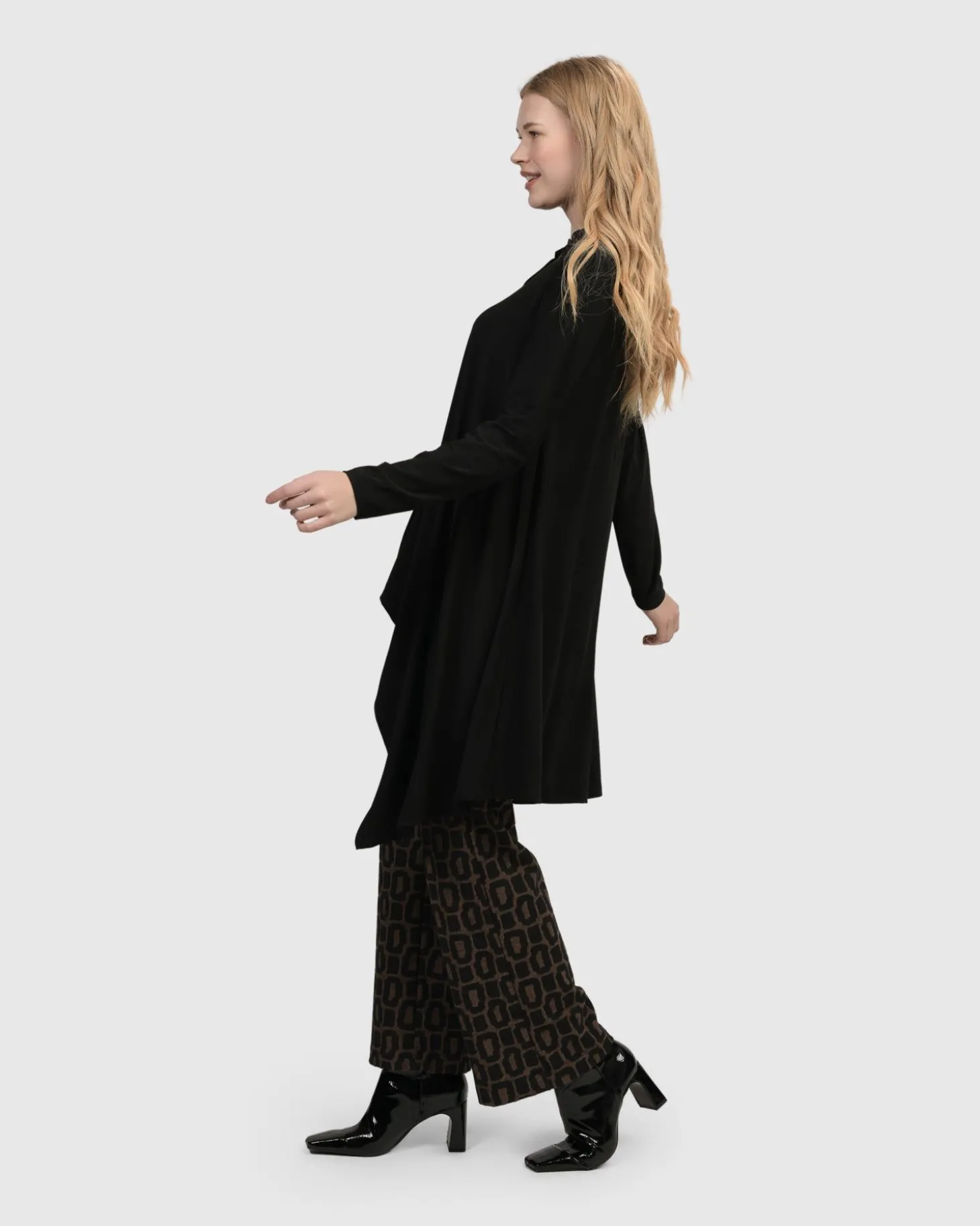 Women Alembika Essential Hi-Lo Button Down Top, Black