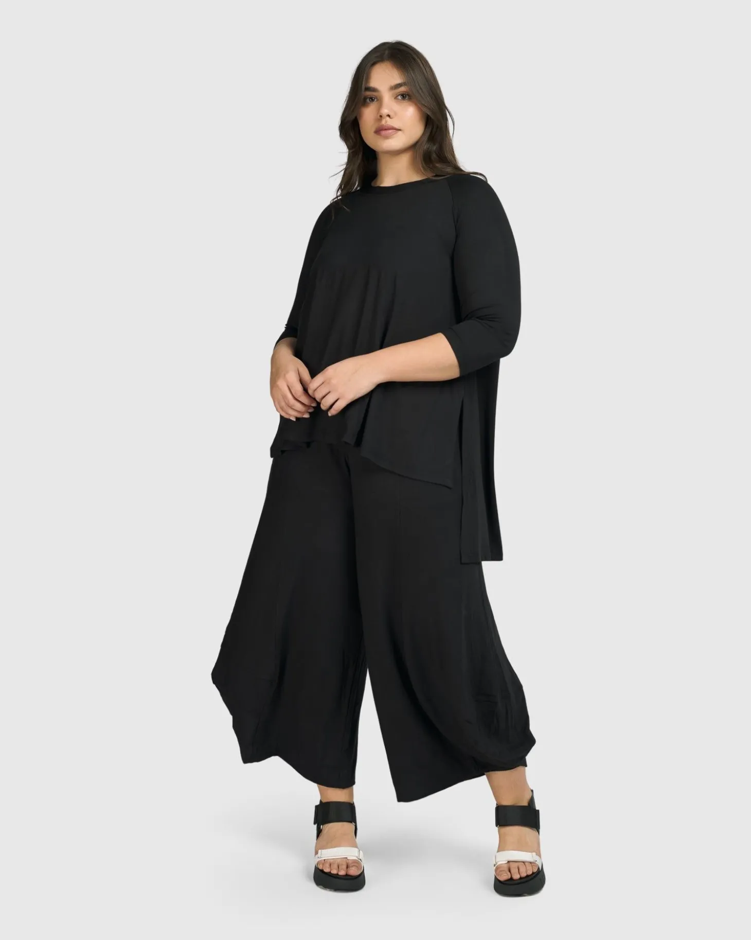 Women Alembika Essential Hi-Lo Top, Black