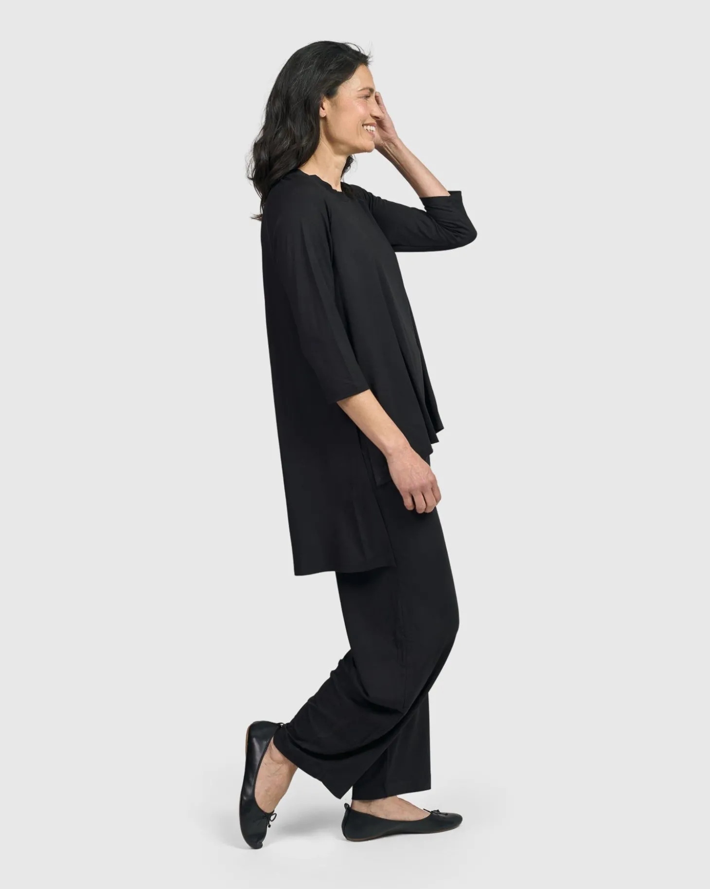 Women Alembika Essential Hi-Lo Top, Black