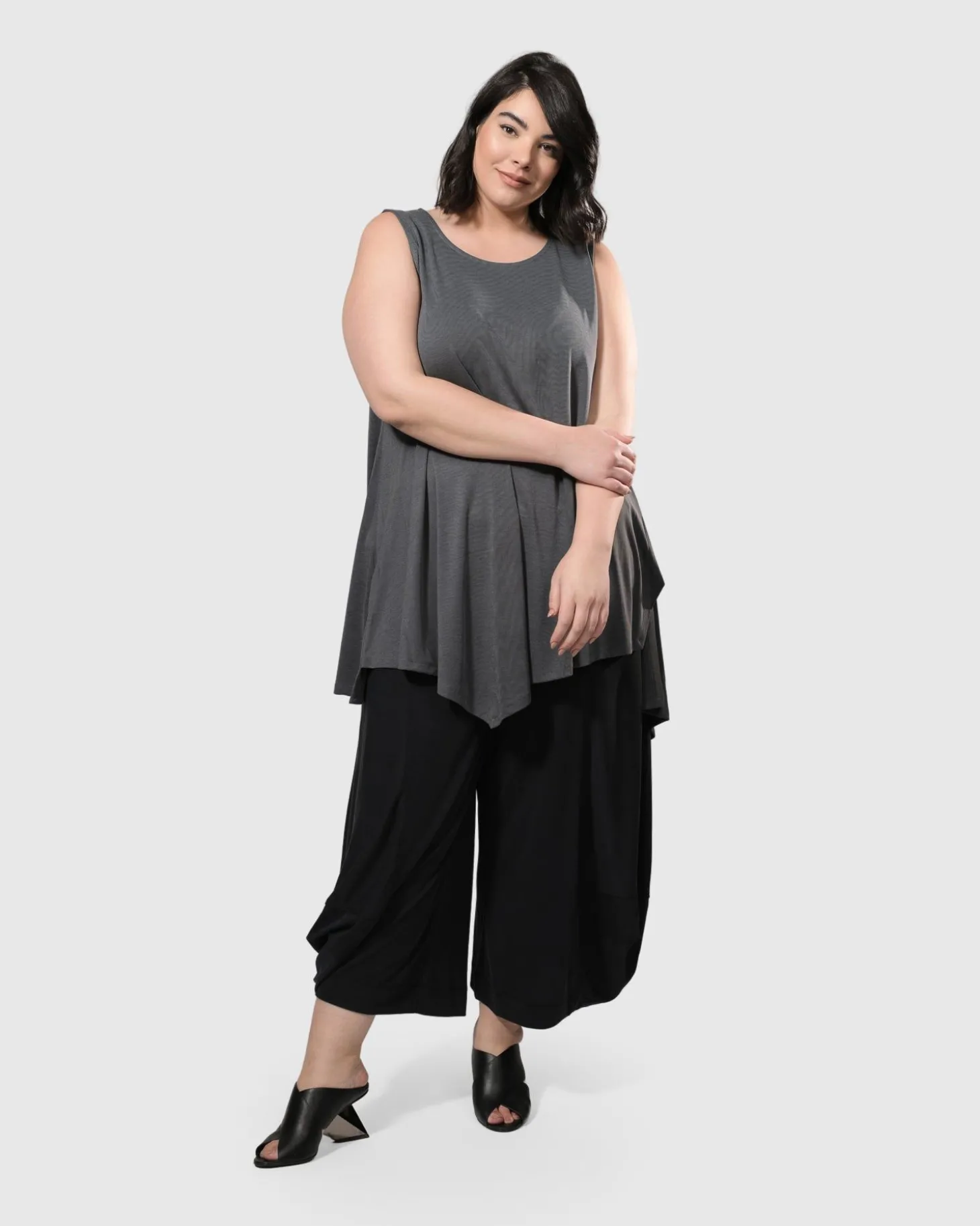 Women Alembika Essential Joy Sleeveless Tunic Top, Grey
