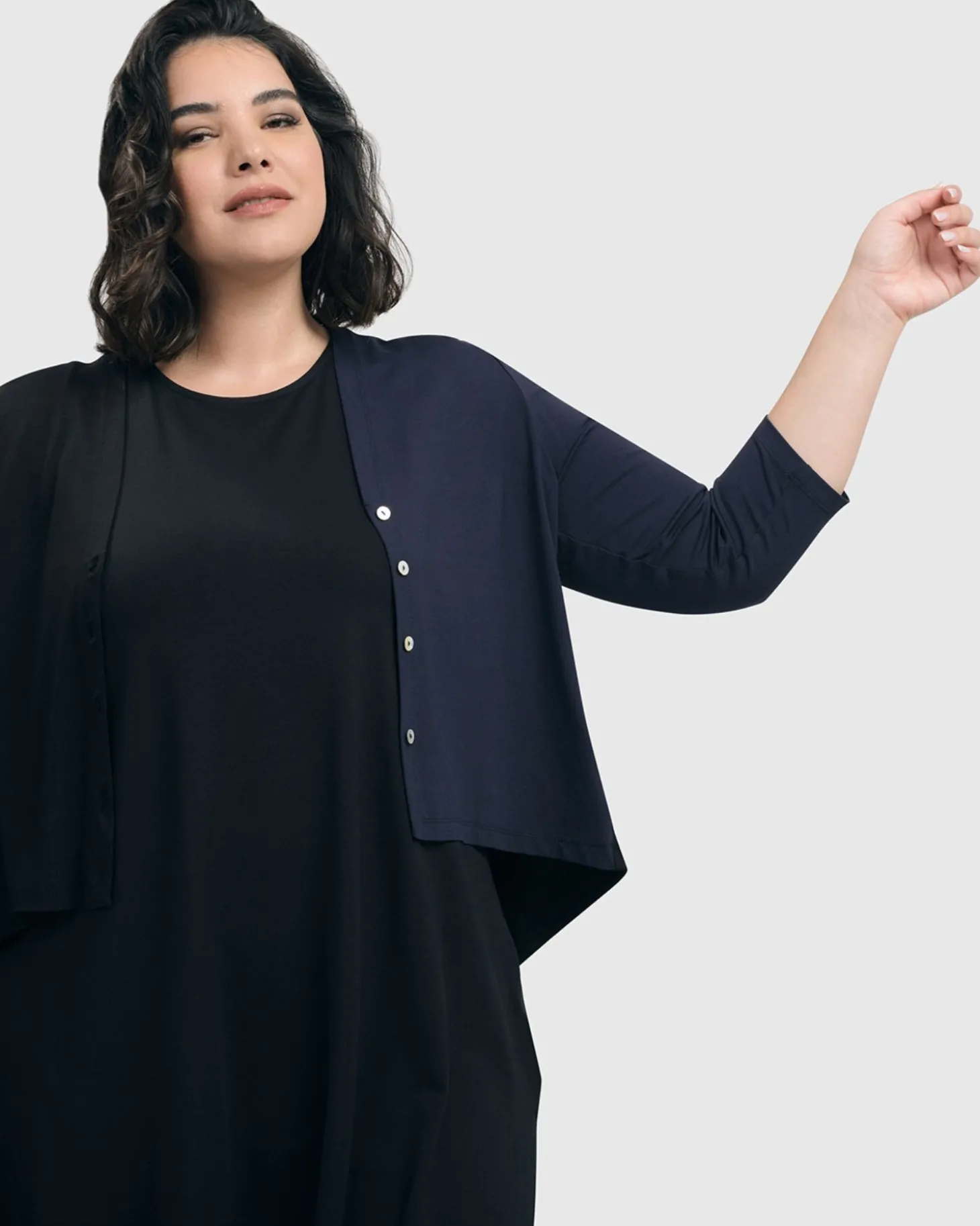Women Alembika Essential 2-Tone Crop Cardigan, Navy