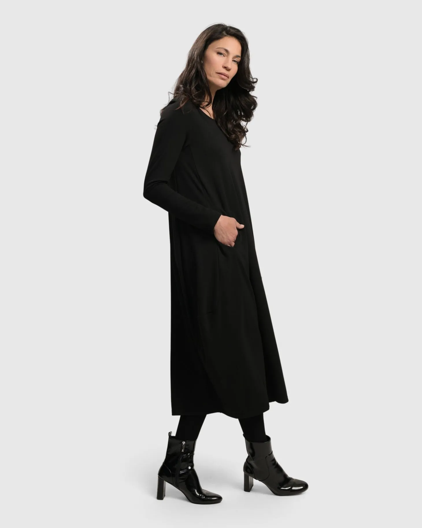 Women Alembika Essential Toned Up Midi Dress, Black