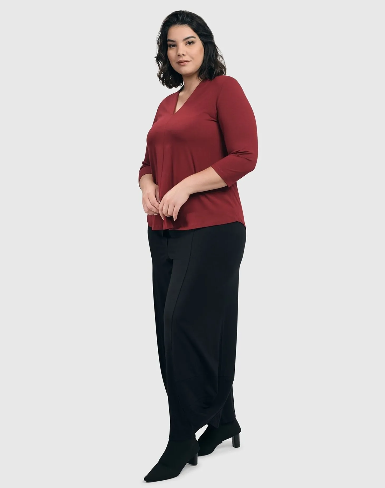 Women Alembika Essential V-Neck Top, Plum