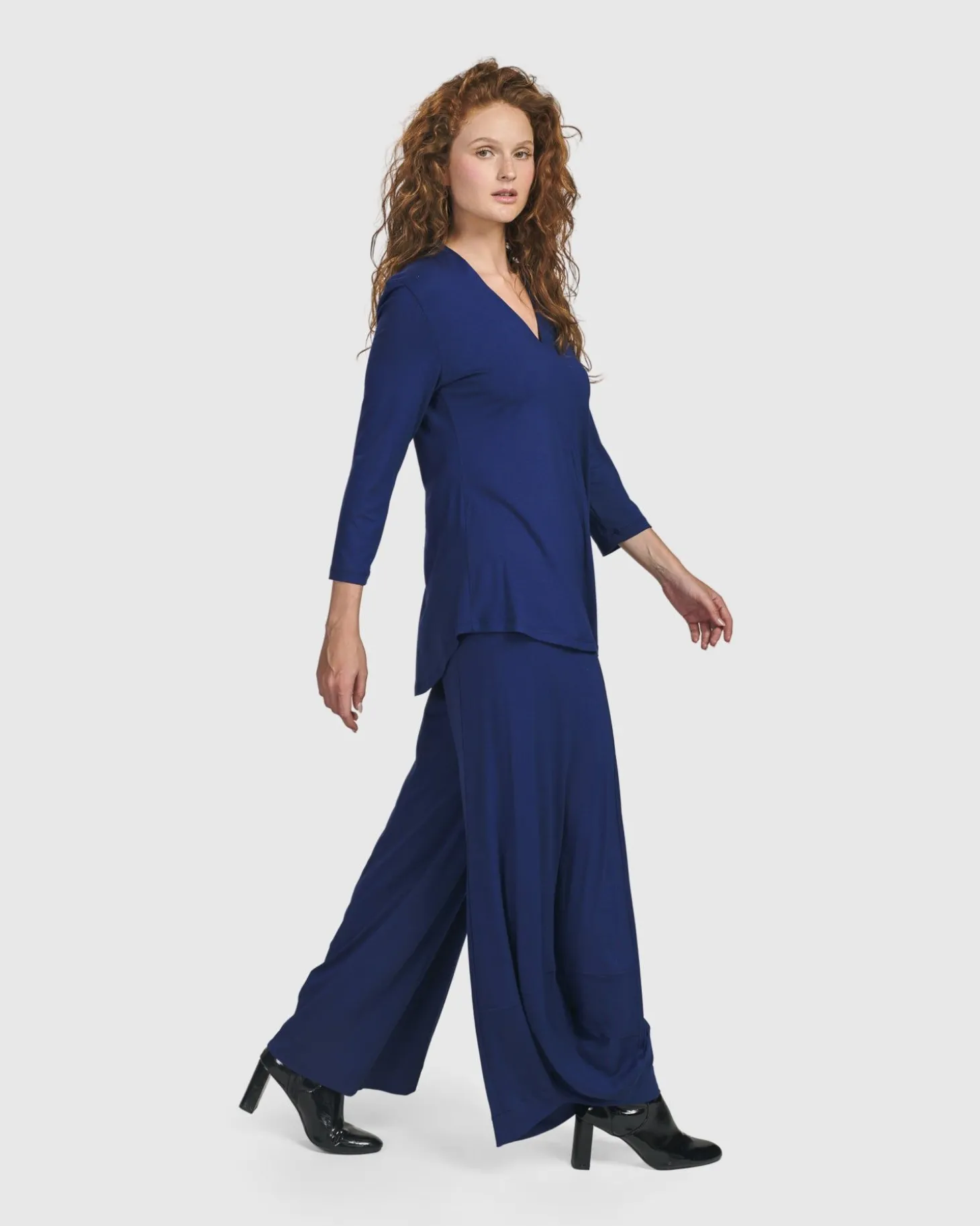 Women Alembika Essential V-Neck Top, Royal Blue