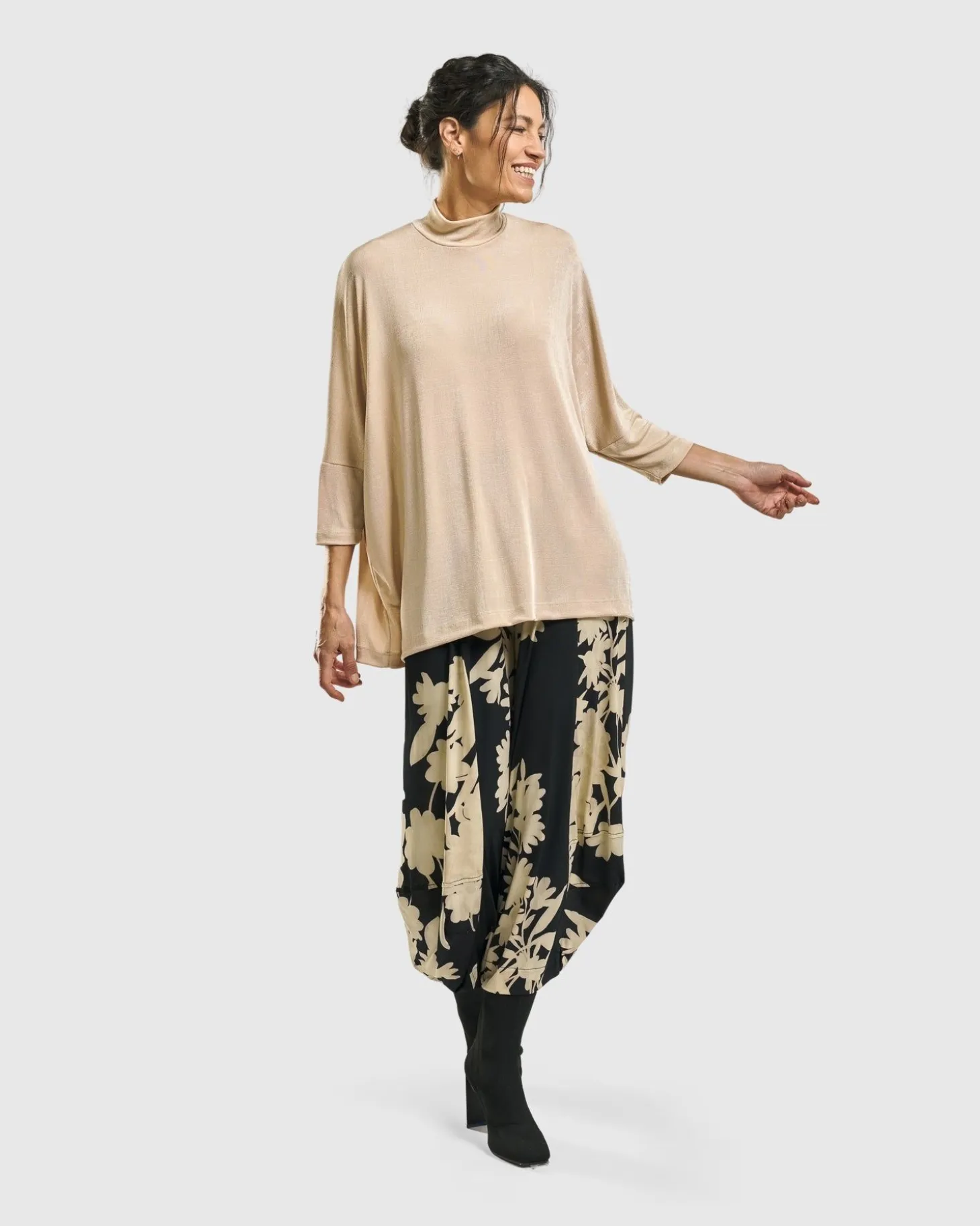 Women Alembika Fawn Mockneck Top, Nude