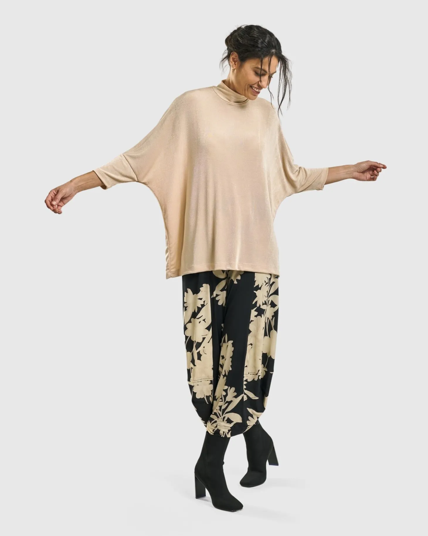 Women Alembika Fawn Mockneck Top, Nude