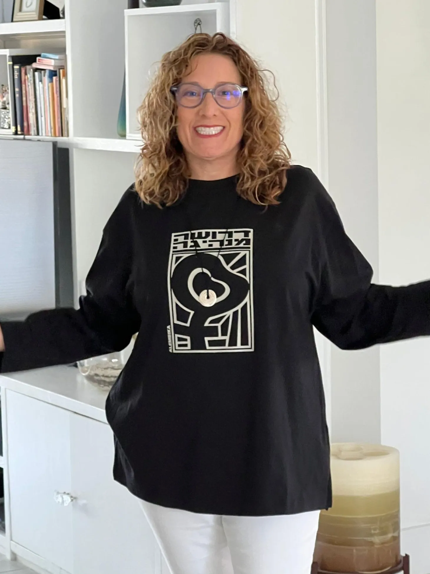 Women Alembika Female Leader Tee