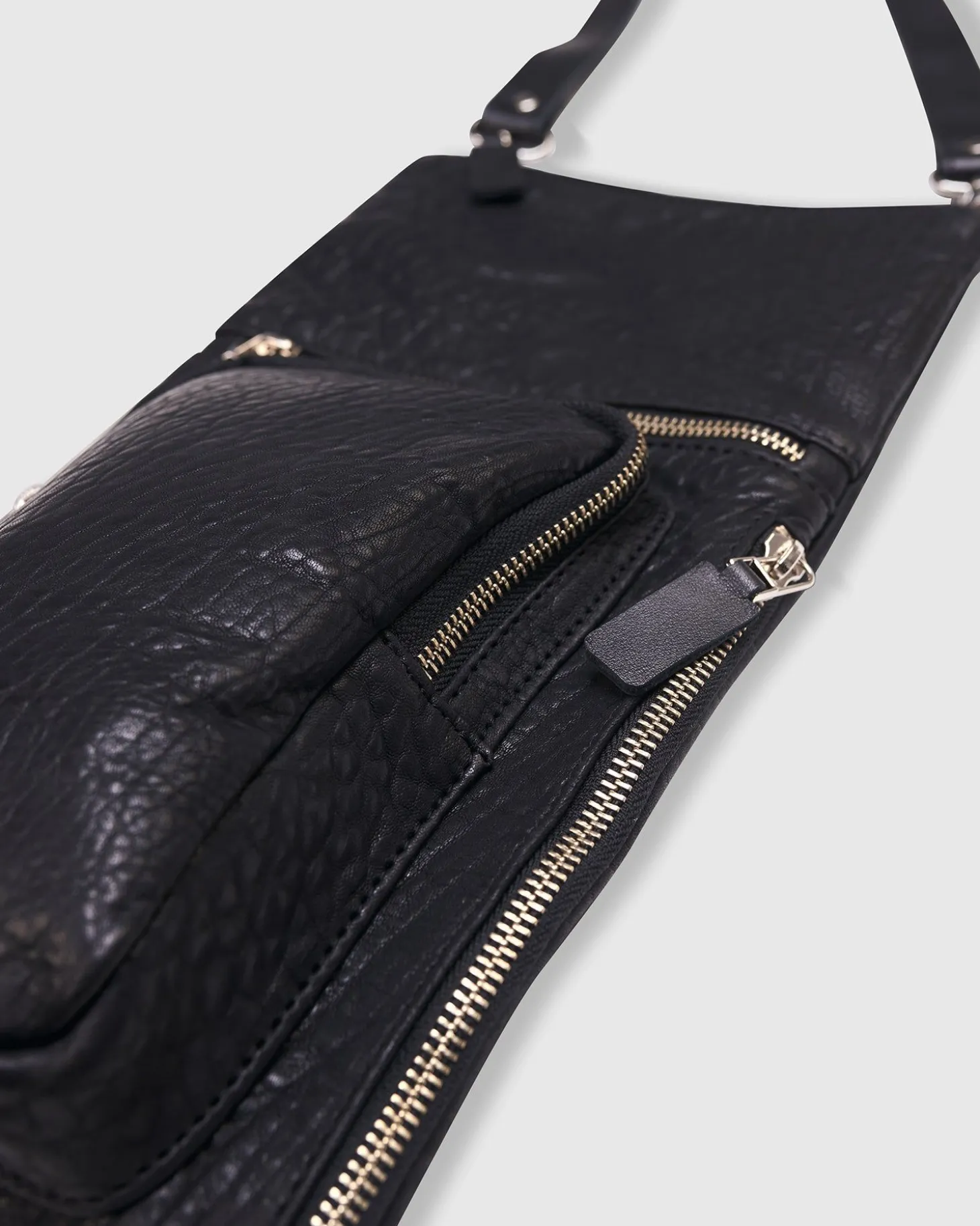Women Alembika Flat Stash Pouch Bag, Black
