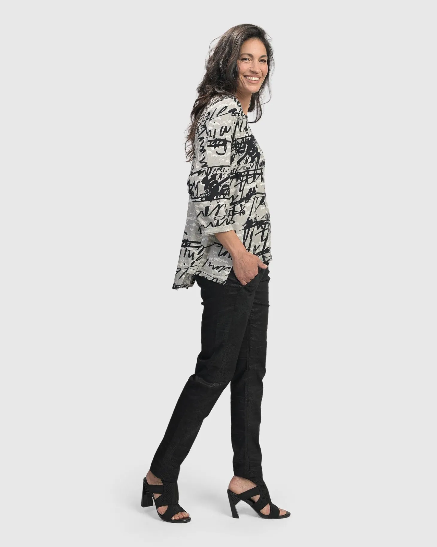 Women Alembika Flirty Cutaway Boxy Top, Script