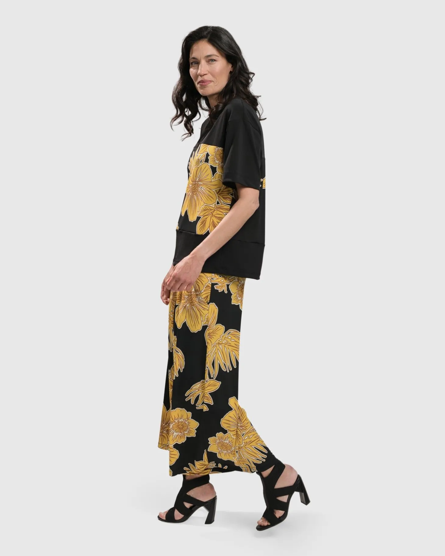 Women Alembika Flower Girl Boxy Top, Gold