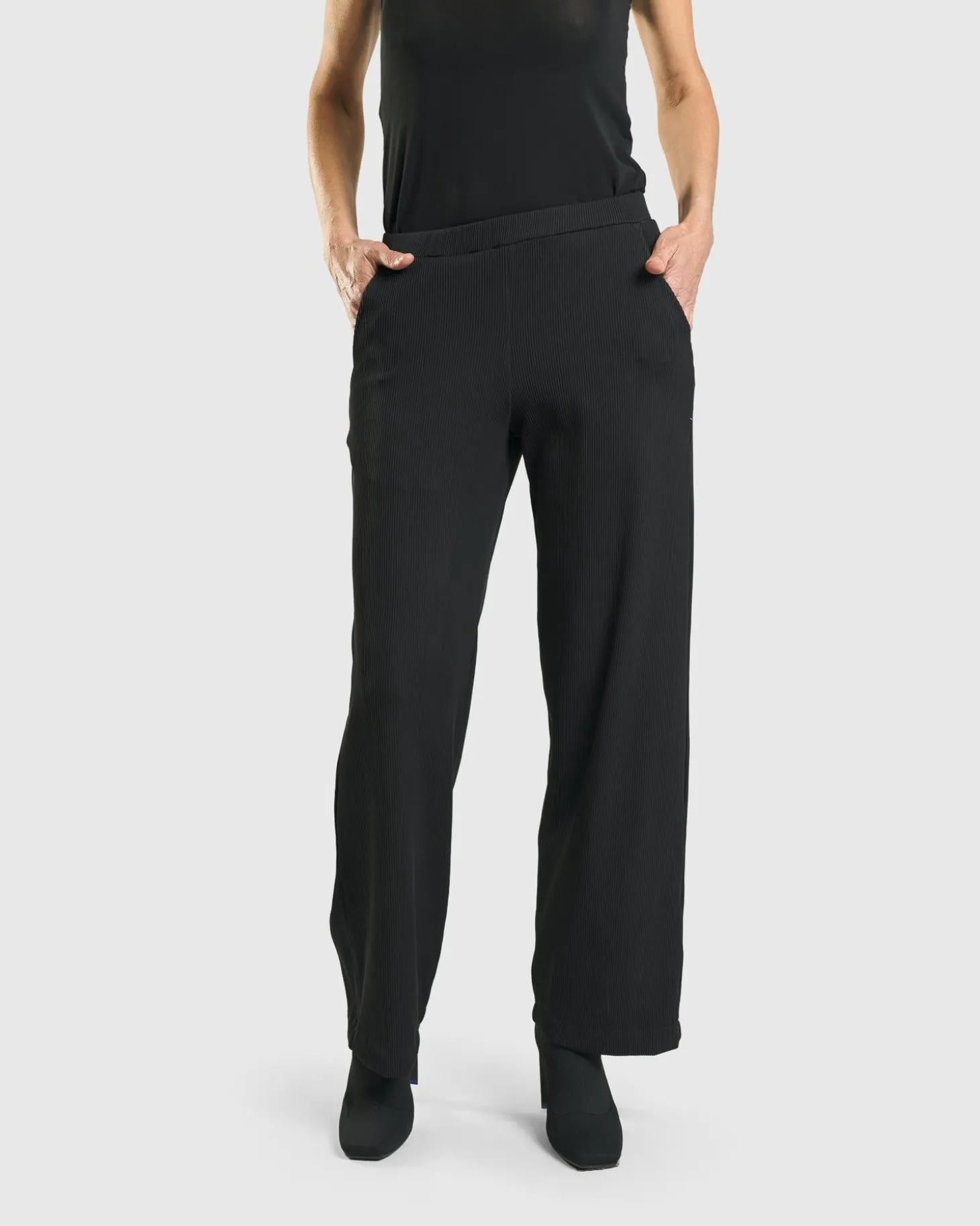 Women Alembika Galleria Trousers, Black