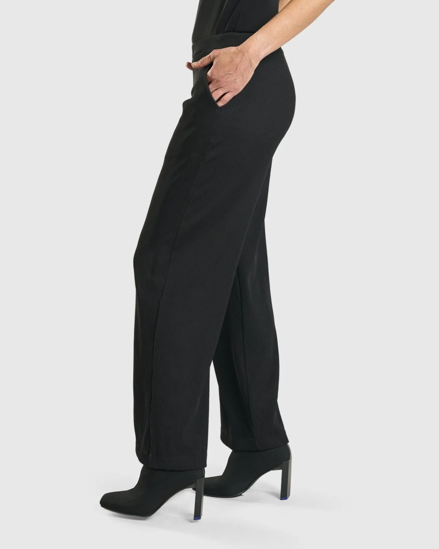Women Alembika Galleria Trousers, Black