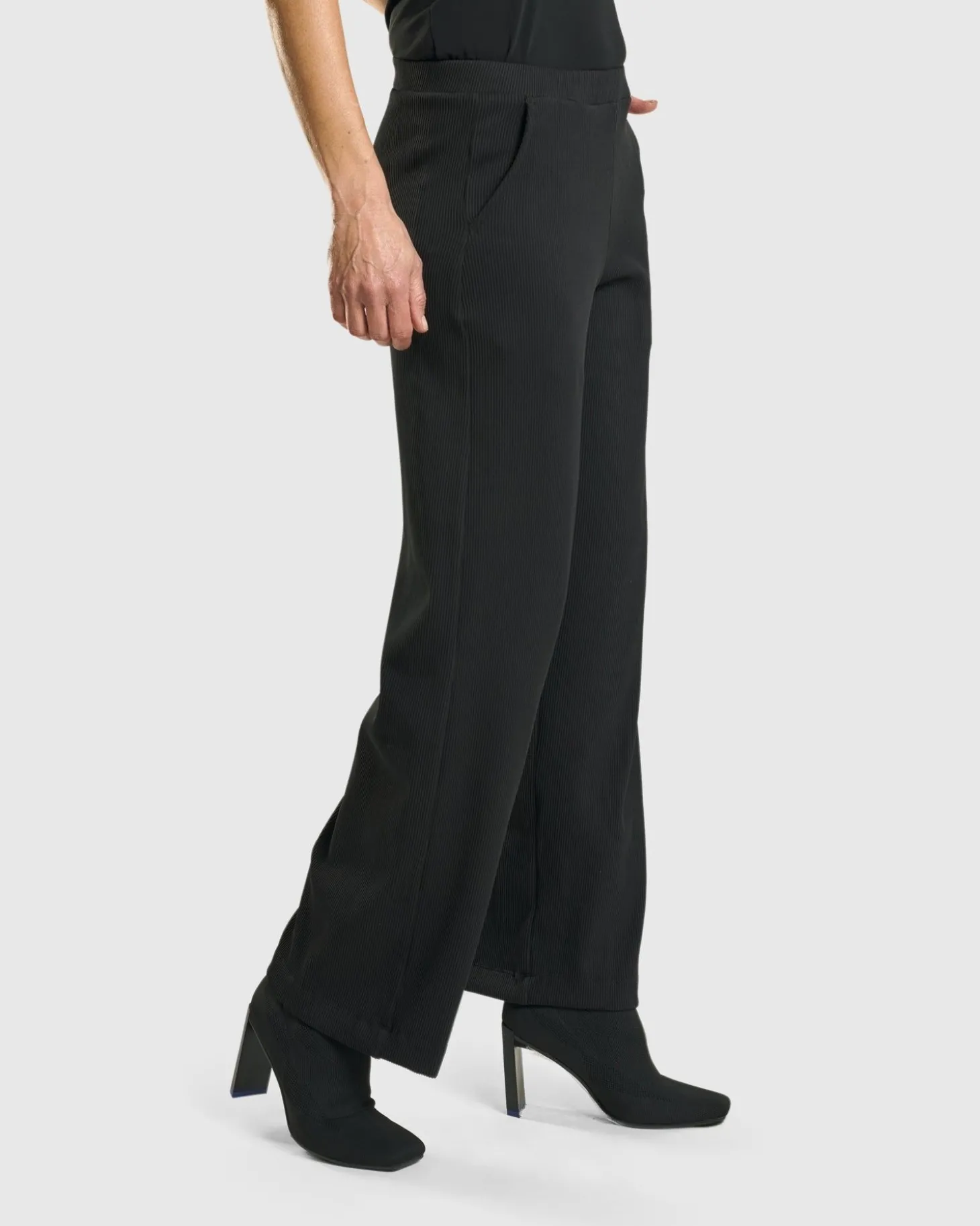 Women Alembika Galleria Trousers, Black