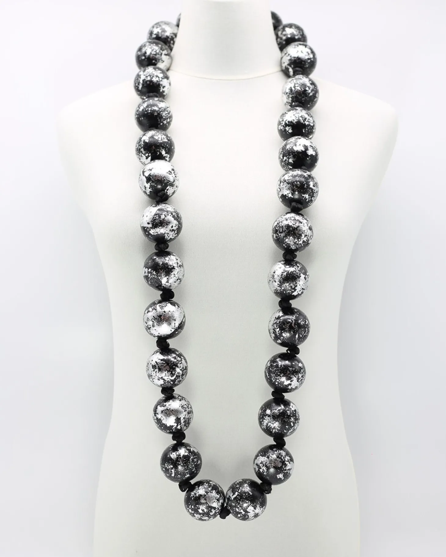 Women Alembika Giant Bead Necklace, Silver