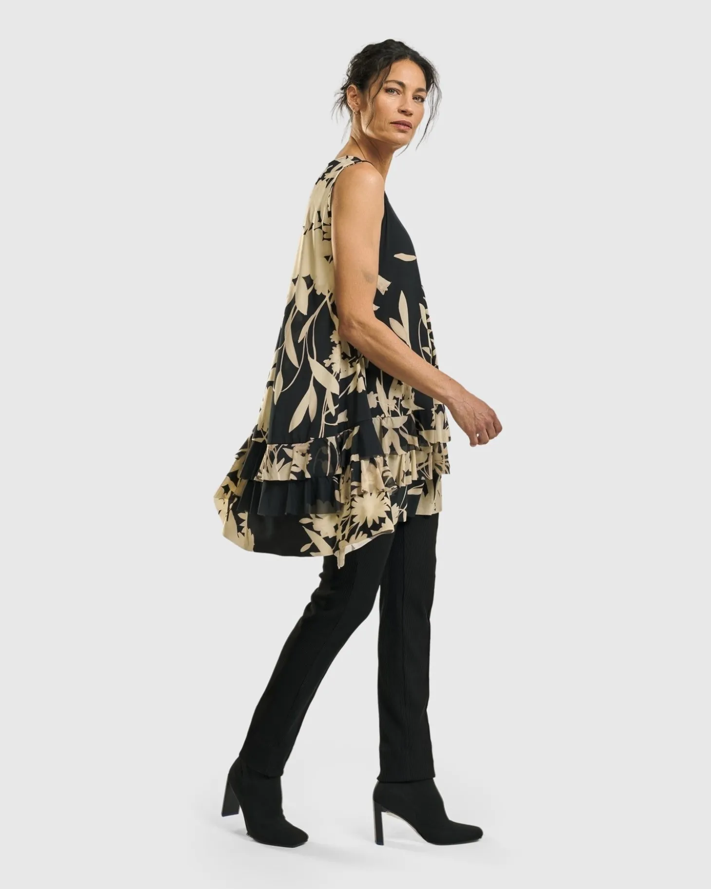 Women Alembika Goldfinch Sleeveless Top, Floral