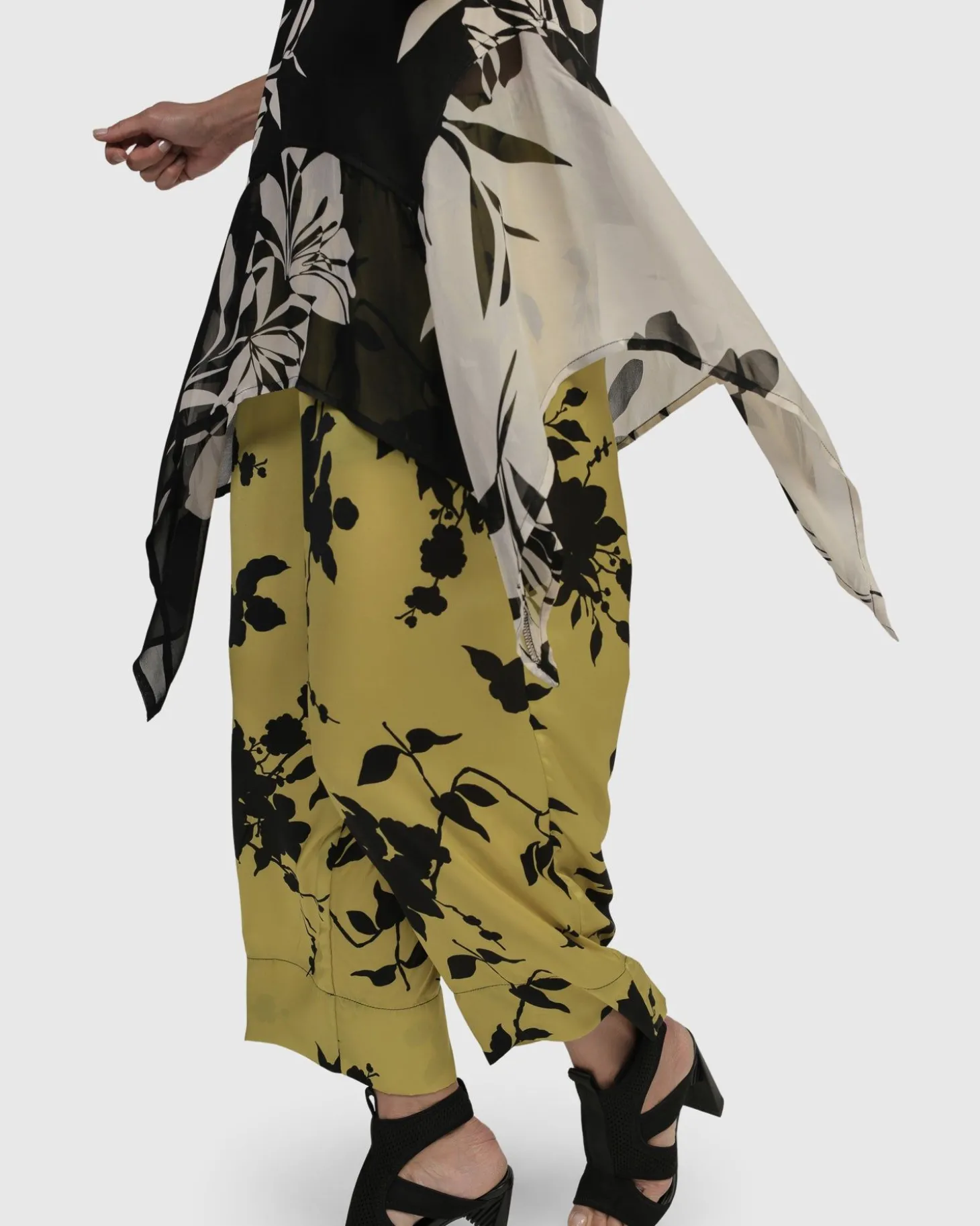 Women Alembika Happy Hour Tunic Top, Floral
