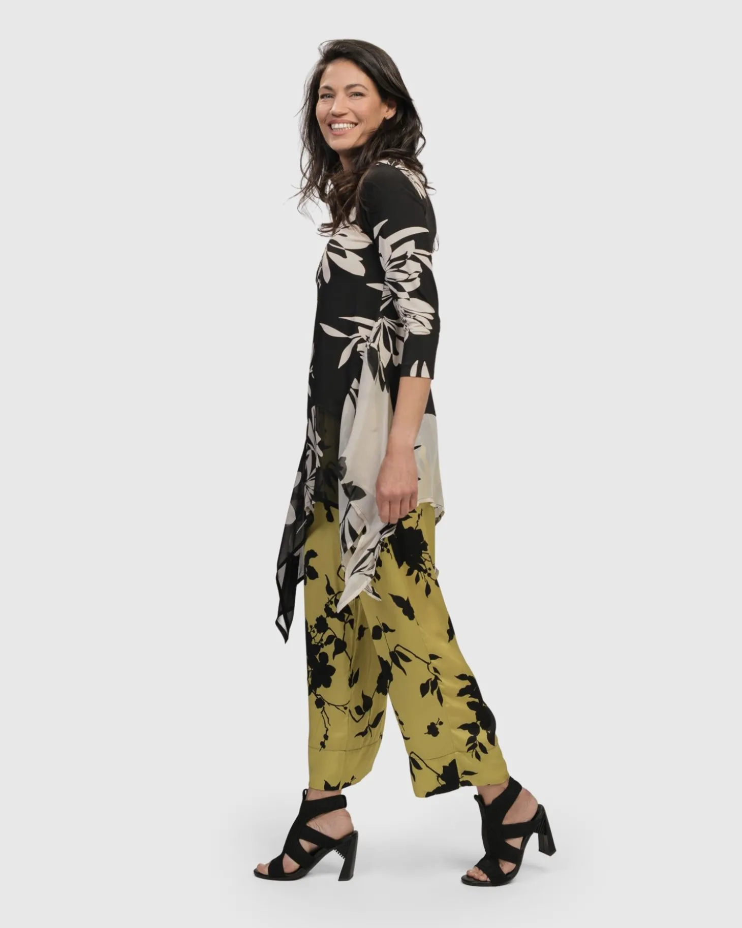 Women Alembika Happy Hour Tunic Top, Floral
