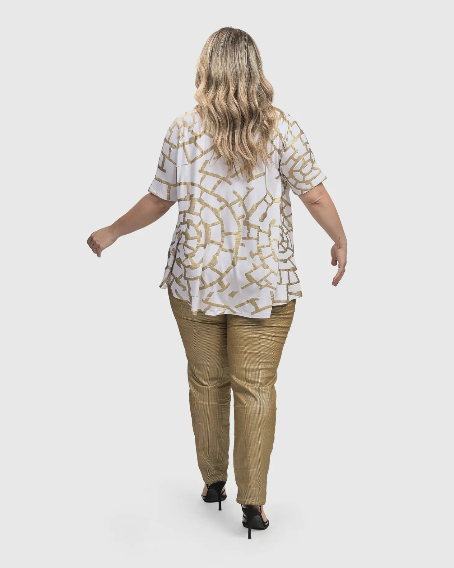Women Alembika Hypnotic Swing Tunic Top, Gold