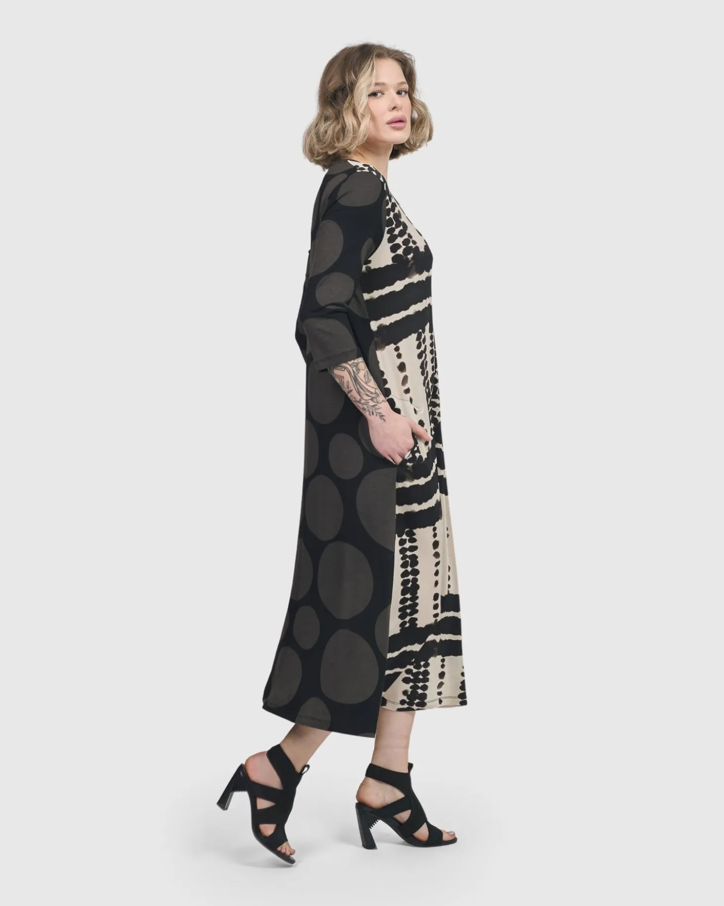 Women Alembika Incan Trail T-Shirt Dress, Savanna