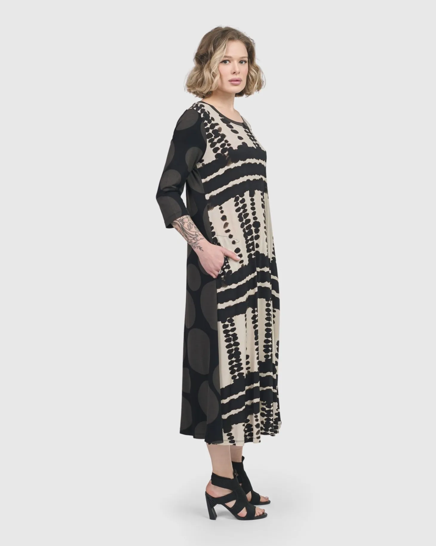 Women Alembika Incan Trail T-Shirt Dress, Savanna