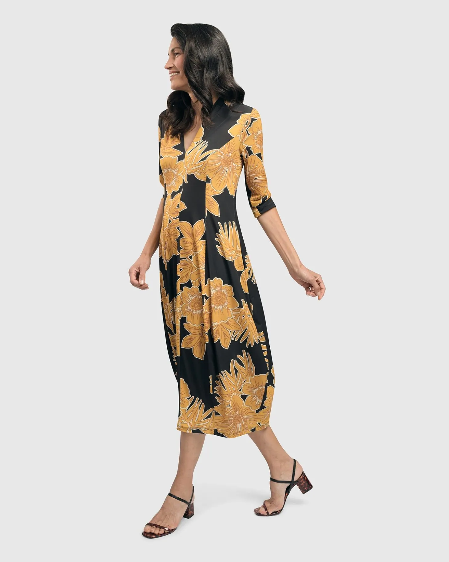 Women Alembika Island Cocoon Dress, Gold