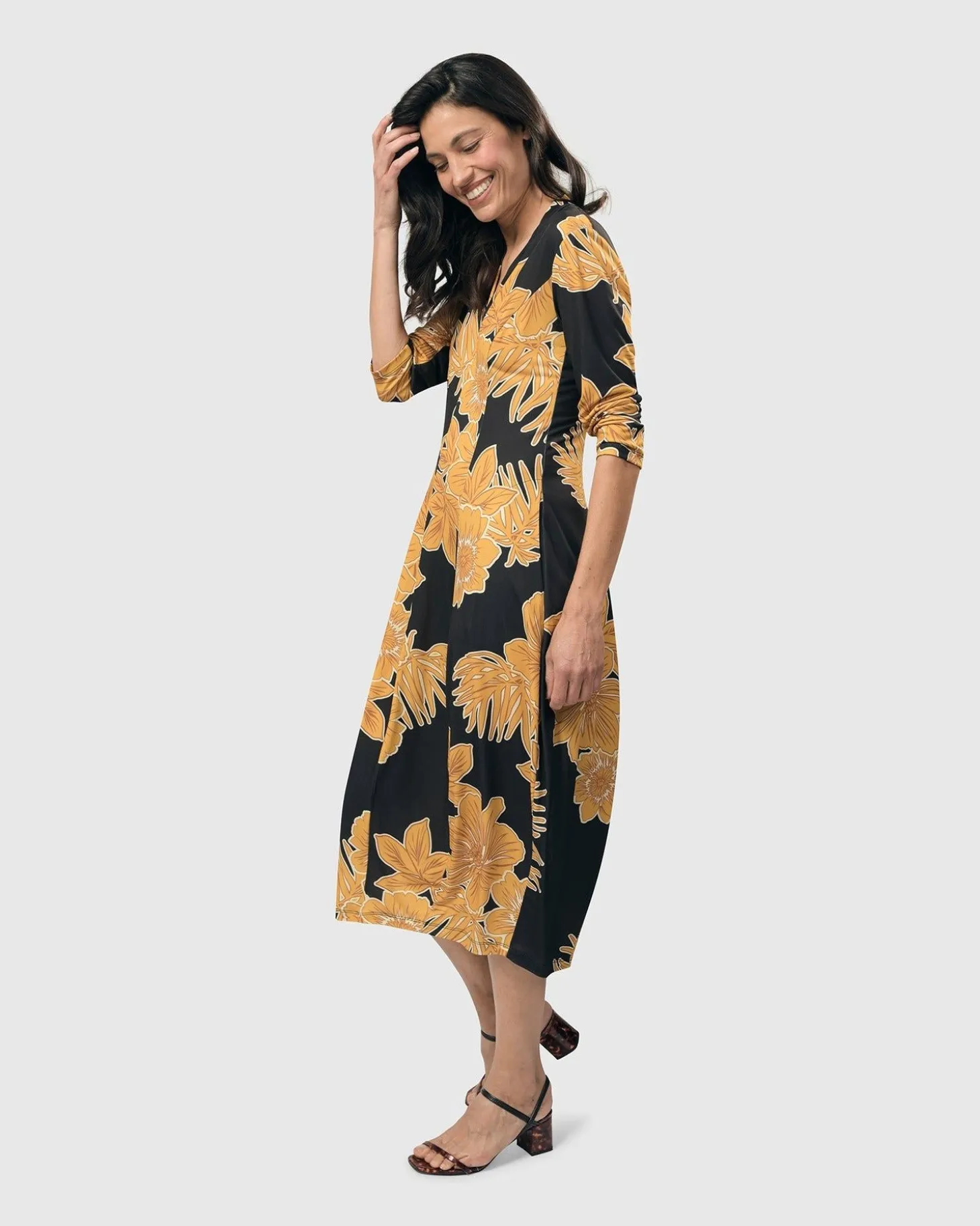 Women Alembika Island Cocoon Dress, Gold